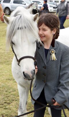 Horses_Girl+White_Pony